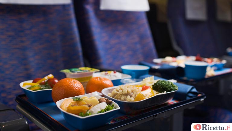Japan Airlines: opzione niente pasto per ridurre gli sprechi 