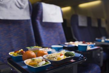 Japan Airlines: opzione niente pasto per ridurre gli sprechi 