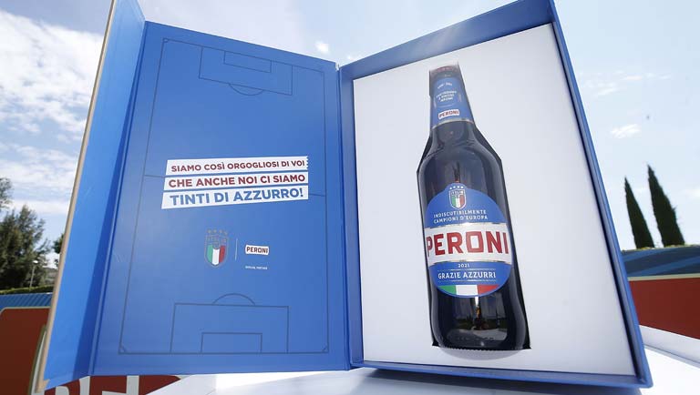 Peroni lancia limited edition azzurra